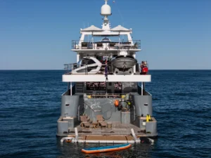 MY OURWAY_NEMO_submarine_support_vessel_05