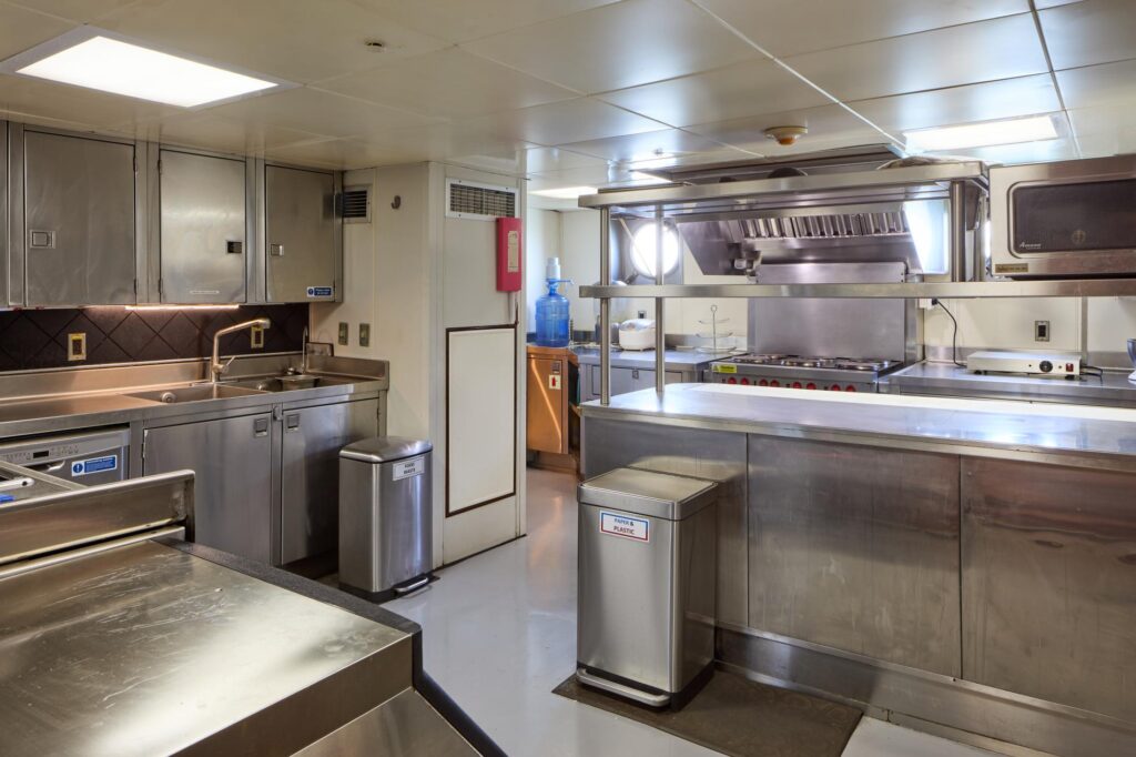 Professional-Galley-Motor-Vessel-Yacht-Global
