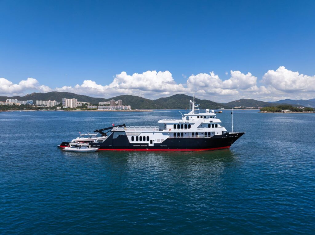 Support-Yacht-Sideview